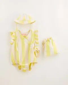 Conjunto Body e Chapeu Bebe Fio Tinto Listrado Sonzim - P