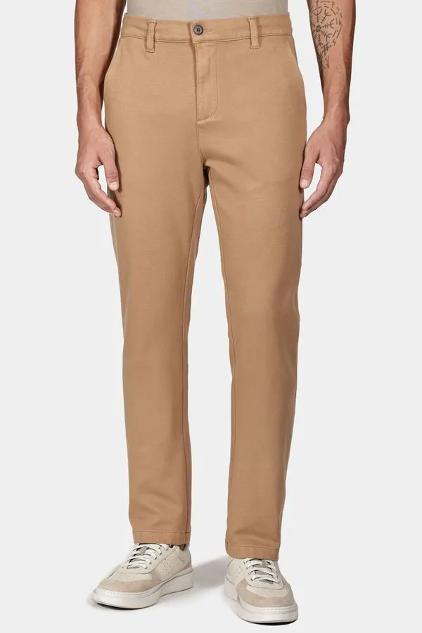 Calça Chino Color Regular Comfort Caramelo - 40