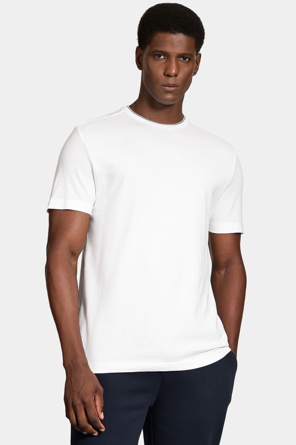 Camiseta Manga Curta Friso Gola Off White - XXG