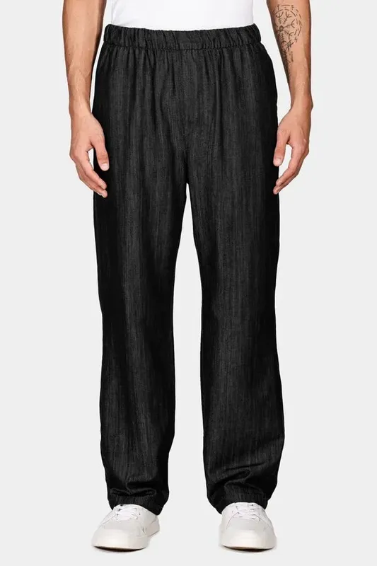 Calça Chino Ampla em Blend de Liocel Preto - GG