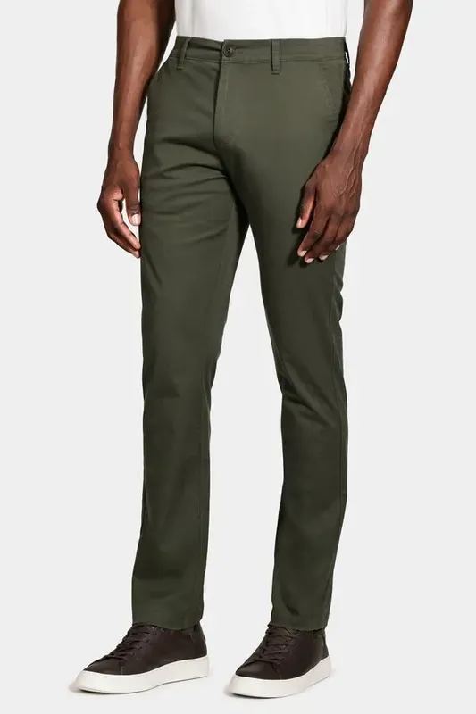 Calça Chino Slim Básica Premium Verde Militar - 40