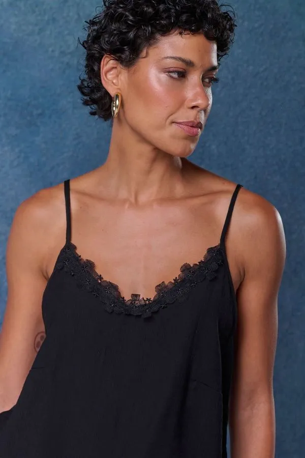 BLUSA DECOTE RENDA PRETO - 38