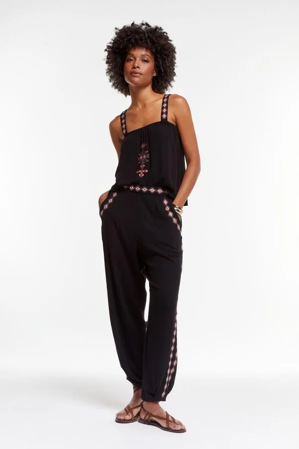 CALÇA BORDADO JADE PRETO - 44