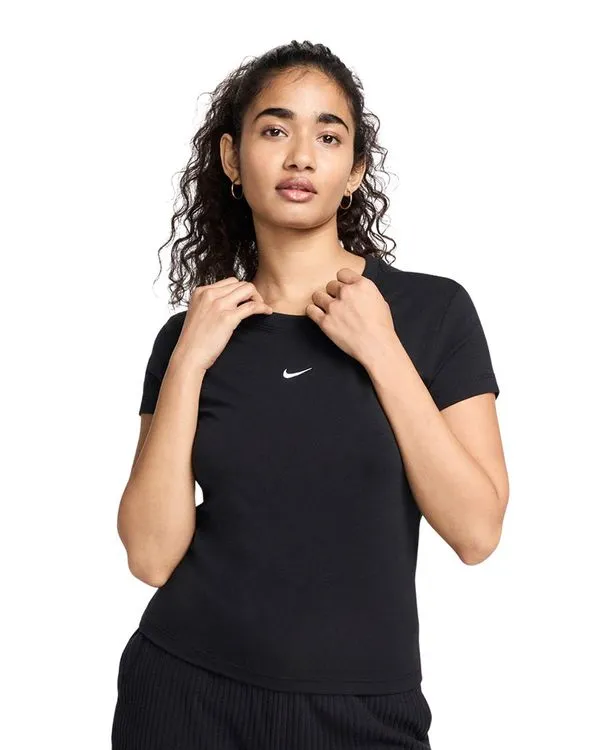 Camiseta Nike Sportswear Chill Knit Feminina - GG