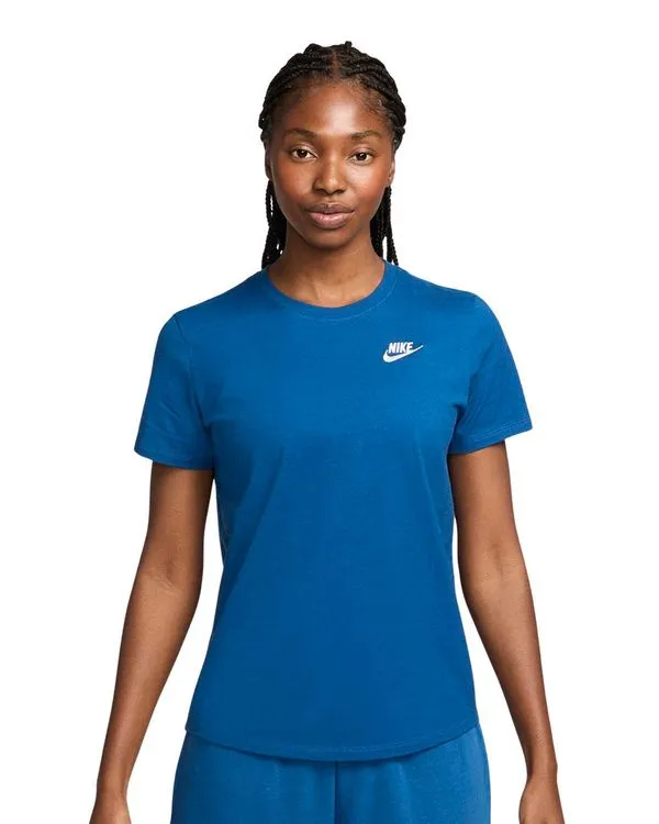 Camiseta Nike Club Feminina M