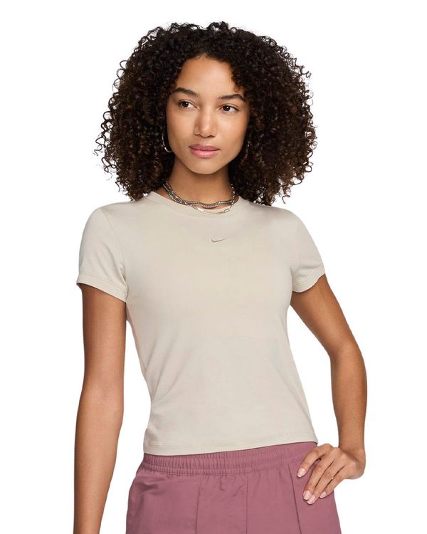 Camiseta Nike Sportswear Chill Knit Feminina - P