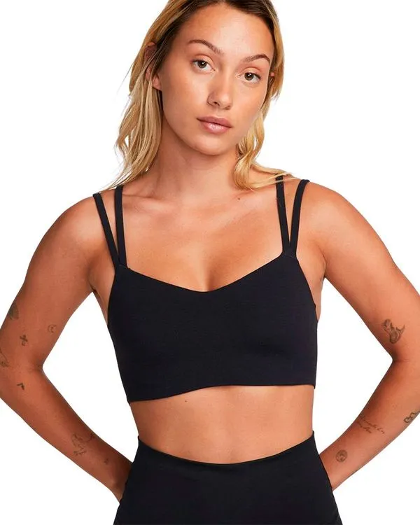 Top Nike Dri-FIT Alate Trace Feminino - GG