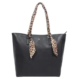 Bolsa de Ombro Feminina Alzir Preta 0280518458001