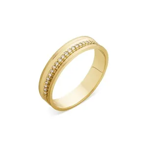 Aliança Especial de Casamento em Ouro 18k e Diamantes - 5mm Perfil Reto Aliança Especial de Casamento em Ouro e Diamante - 5mm Perfil Reto