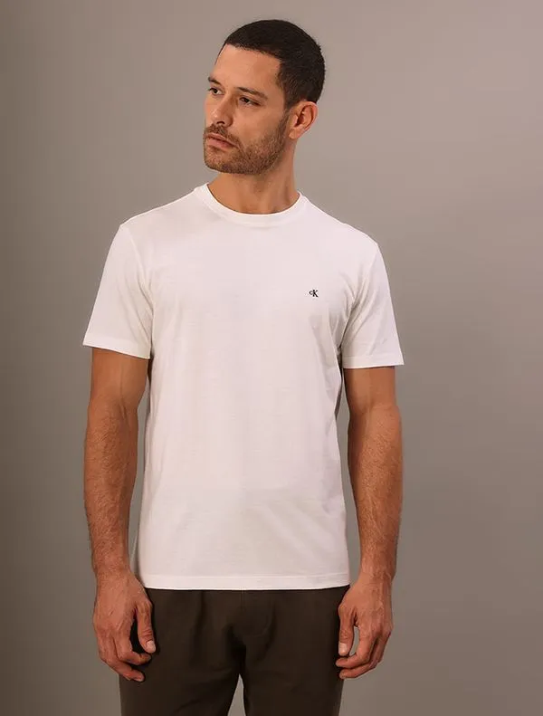Camiseta Manga Curta Calvin Klein Jeans Masculino Packable - Off White Camiseta Manga Curta Calvin Klein Jeans Masculino Packable Off White Gg