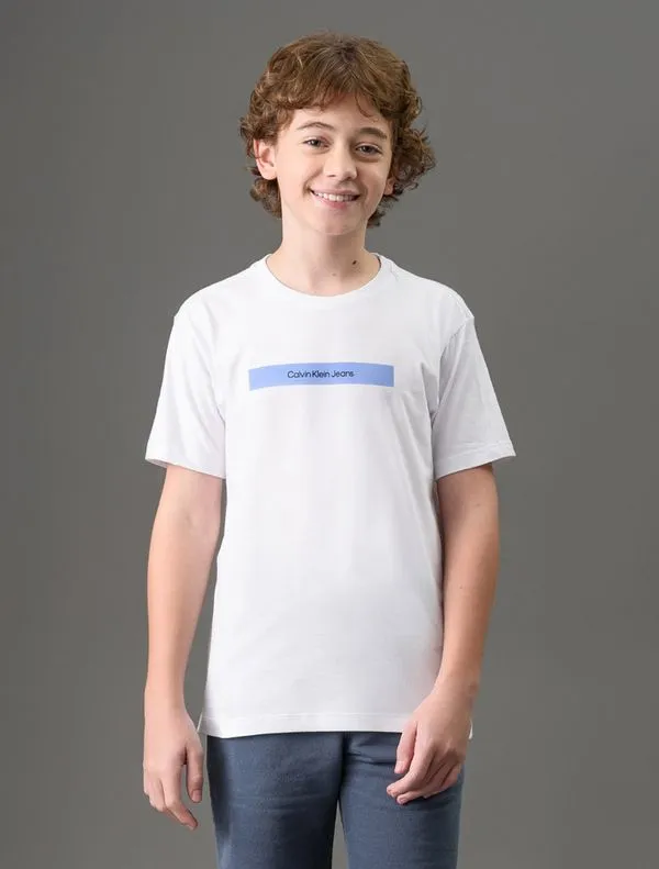 Camiseta Menino Logo Sport Calvin Klein Jeans - Branco Camiseta Menino Logo Sport Calvin Klein Jeans Branco 14