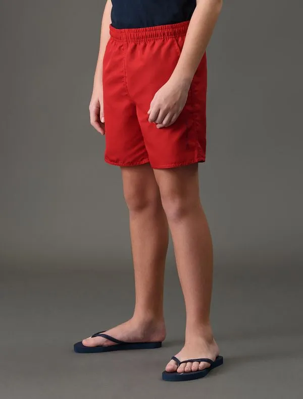 Shorts Menino Liso Logo Lateral Calvin Klein Jeans - Vermelho Escuro Shorts Menino Liso Logo Lateral Calvin Klein Jeans Vermelho Escuro 8