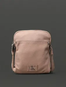 Bolsa Masculina Mini Sport Essentials Calvin Klein Jeans - Caqui Claro Bolsa Masculina Mini Sport Essentials Calvin Klein Jeans Caqui Claro u