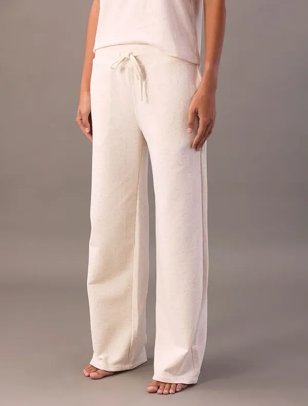 Calça Feminina Pantalona Bolsos Linho Heritag Calvin Klein Loungewear - Off White Calça Feminina Pantalona Bolsos Linho Heritag Calvin Klein Loungewear Off White Gg