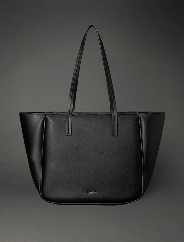 Bolsa Feminina Média Shopper Refine Calvin Klein - Preto Bolsa Feminina Média Shopper Refine Calvin Klein Preto u
