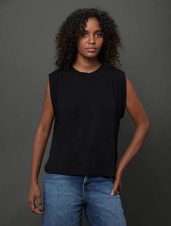 Regata Feminina Pregas Ombro Calvin Klein Jeans - Preto Regata Feminina Pregas Ombro Calvin Klein Jeans Preto Gg