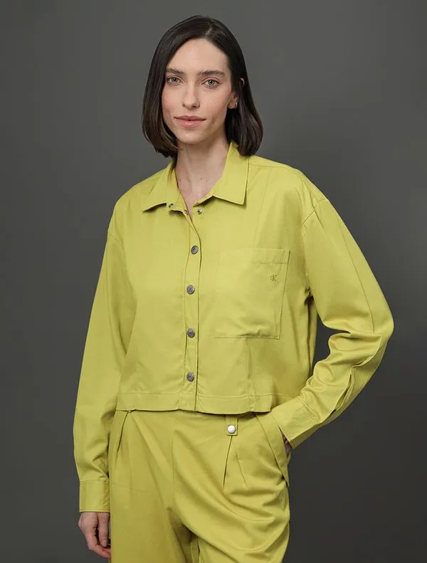 Camisa Feminina Nervura Calvin Klein Jeans - Verde Pistache Camisa Feminina Nervura Calvin Klein Jeans Verde Pistache 40