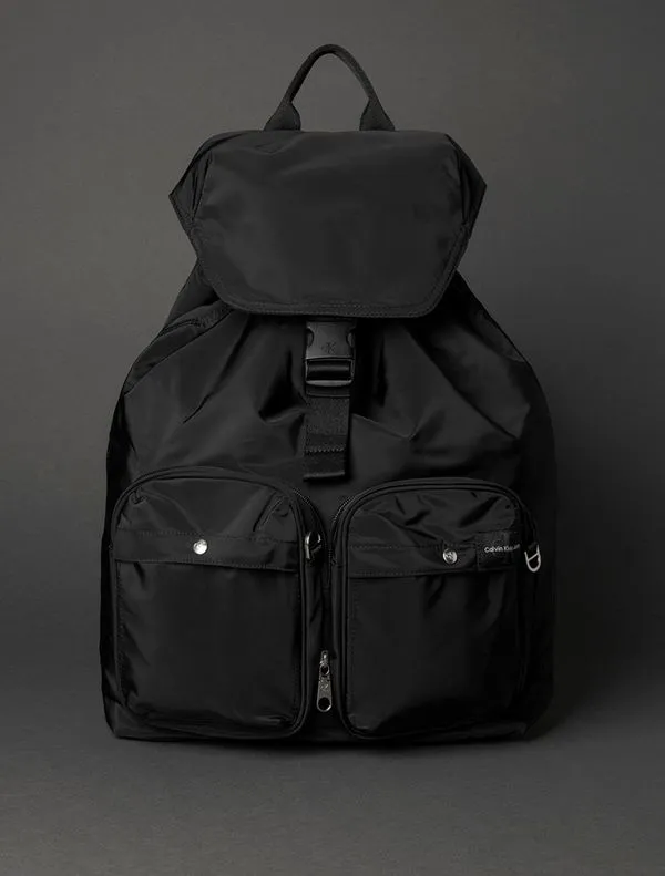 Mochila Masculina Utilitária 2 em 1 Calvin Klein Jeans - Preto Mochila Masculina Utilitária 2 em 1 Calvin Klein Jeans Preto u