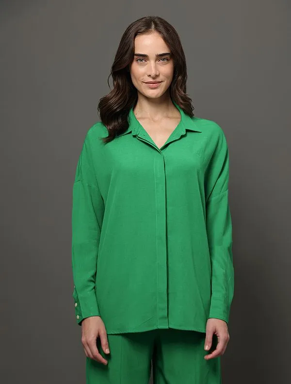 Camisa Feminina Linho Misto Calvin Klein Jeans - Verde Médio Camisa Feminina Linho Misto Calvin Klein Jeans Verde Médio 36