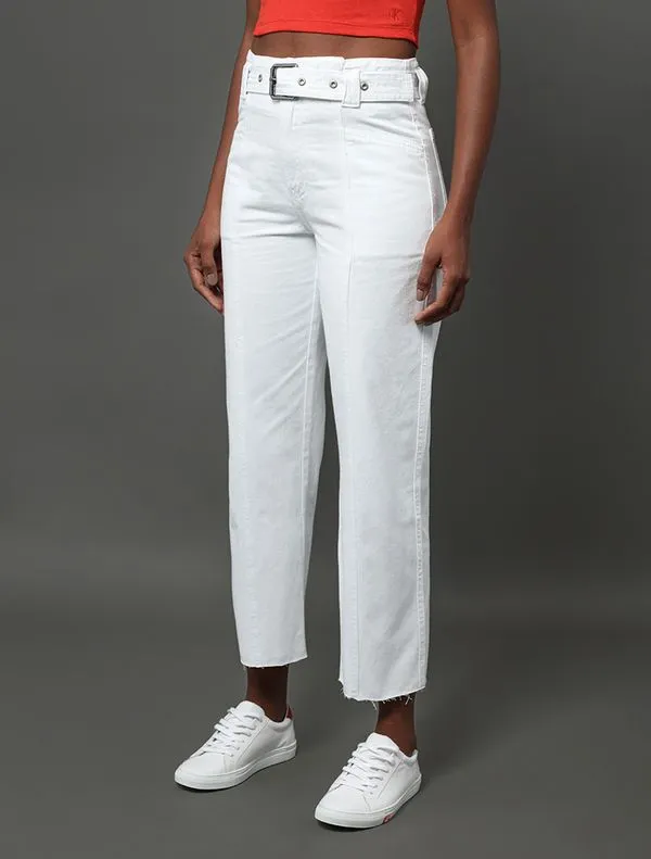 Calça Feminina Color Barrel Cinto Calvin Klein Jeans - Branco Calça Feminina Color Barrel Cinto Calvin Klein Jeans Branco 34