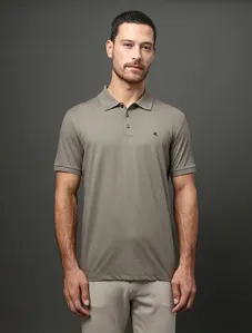 Polo Masculina Básica Smooth Cotton Calvin Klein - Camurça Polo Masculina Básica Smooth Cotton Calvin Klein Camurça p