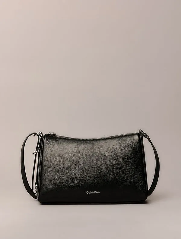 Bolsa Feminina Crossbody Básica Calvin Klein - Preto Bolsa Feminina Crossbody Básica Calvin Klein Preto u