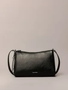 Bolsa Feminina Crossbody Básica Calvin Klein - Preto Bolsa Feminina Crossbody Básica Calvin Klein Preto u