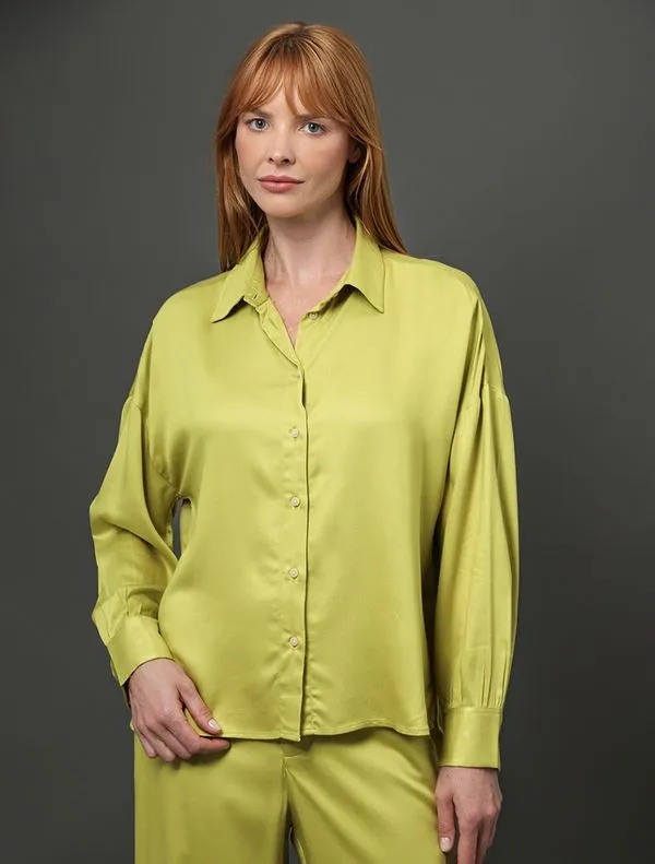 Camisa Feminina Acetinada Calvin Klein - Camisa Feminina Acetinada Calvin Klein 38