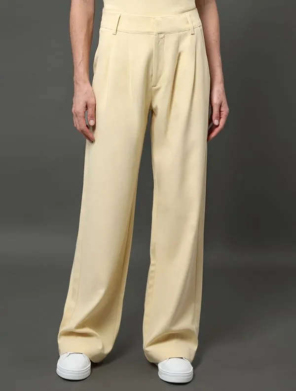 Calça Feminina Pantalona Linho Misto Calvin Klein - Amarelo Manteiga Calça Feminina Pantalona Linho Misto Calvin Klein Amarelo Manteiga 42