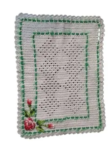 Tapete de crochê Branco com flor Artesanal