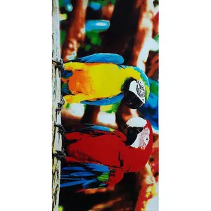 Toalha Para Praia Margex Microfibra Estampada Araras 73cm x 145m Amarela/Vermelha