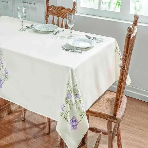 Toalha de Mesa Quadrada Dália Guga Tapetes