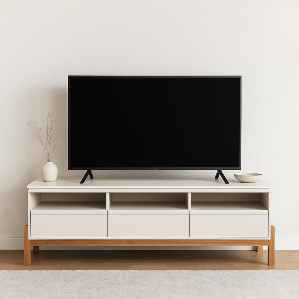 Rack para TV até 55 Polegadas 100% MDF 168cm Pés em Madeira Maciça Tiê CabeCasa MadeiraOriginals Branco Off White Off White
