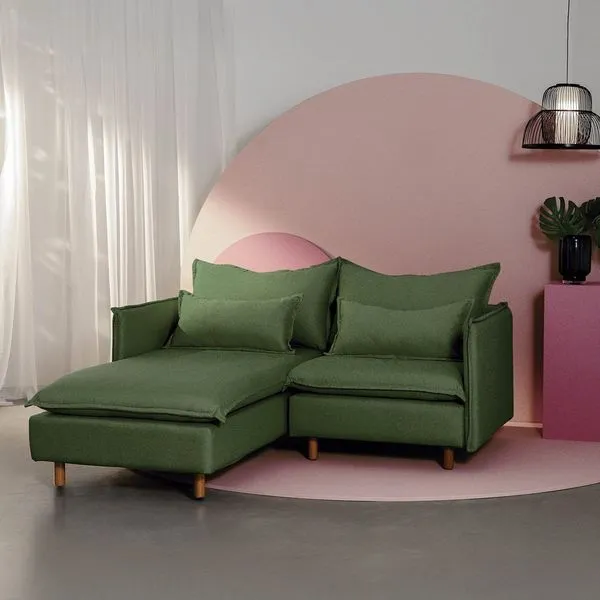 Sofá Modular 2 Lugares com Chaise e Pé Madeira Sôma CabeCasa MadeiraOriginals Verde Verde