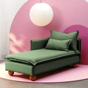 Sofá Modular Chaise Braço Lateral com Pé Bolinha Sôma CabeCasa MadeiraOriginals Verde Verde