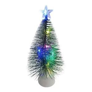 Mini Árvore de Natal LED Colorido 17,5CM a Bateria com Iluminação Que Muda de Cor e Estrela no Topo Verde Mini Árvore de Natal LED Colorido 17,5CM a Bateria com Iluminação Que Muda de Cor Verde