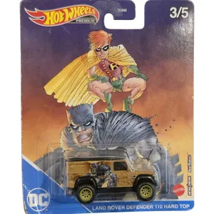 Hot Wheels Collectors Premium Land Rover Defender 110 Hard Top - HQ Batman o Senhor das Trevas e Robin (Carrie Kelley) 1
