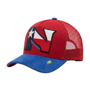 Boné Trucker Nocona Chile Aba Curva Country Vermelho e Azul Ajuste Regulavel Uso Casual e Sertanejo Boné Trucker Nocona Chile Aba Curva Country Vermelho e Azul com Ajuste Traseiro Regulavel