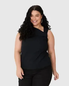 Blusa Feminina Plus Size Assimétrica Detalhe Torção Em Malha Texturizada Preto - G1