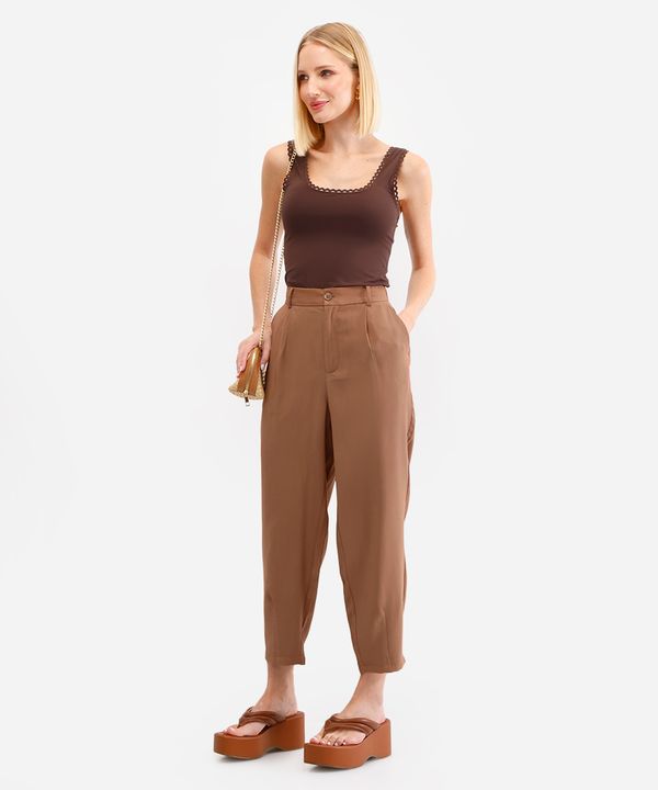 calça alfaiataria de viscose com pregas cintura alta - marrom escuro 38