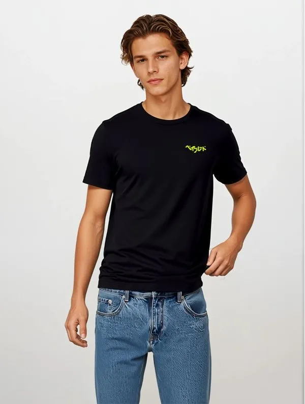 Camiseta de Algodão Preta Manga Curta Beyblade X Kanji P / Branca
