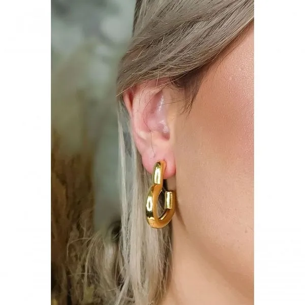 Brinco Argola de Coração Grossa Floratta Joias Banhado em Ouro 18K 3CM Dourado Feminino Brinco Argola Coração Grossa Floratta Joias Ouro 18K 3CM Dourado
