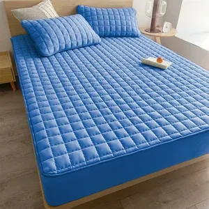 Lençol Impermeável Lencol Impermeavel Matelado com Elastico em Toda Volta Microfibra 100% Poliéster 188cm X 88cm X 25cm Lençol Impermeável Lencol Impermeavel Matelado com Elastico em Toda Volta Microfibra 100% Poliéster