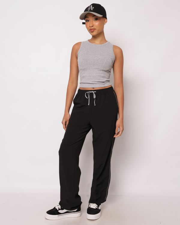 Calça Feminina Reta Berry & Co. com Viés Bolsos Preta G