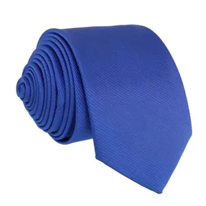 Gravata Slim Social OEM Listrada 100% Poliéster 1 e 40cm a 1 e 50cm Azul Royal para Casamento e Eventos Gravata Slim Social OEM Listrada 100% Poliéster 1 e 40cm a 1 e 50cm Azul Royal para Traje Formal