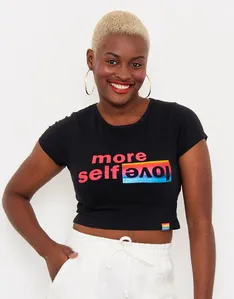 Camiseta Feminina Cropped com Estampa Manga Curta Preta M