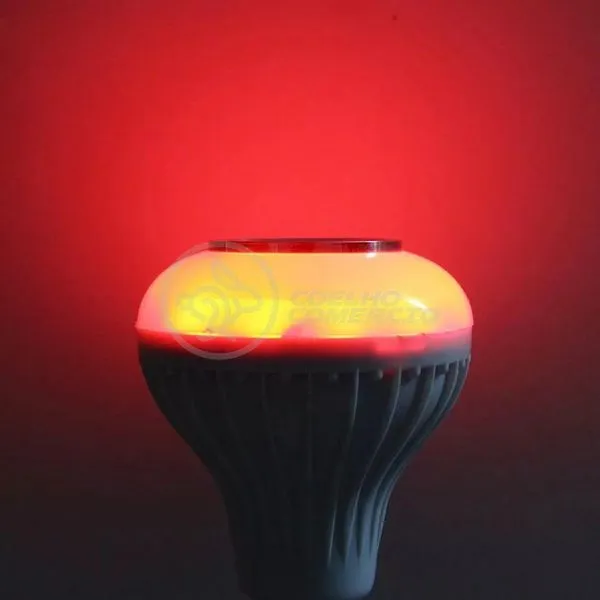 Lâmpada Led 12W E27 Rgb Colorida Com Caixa De Som