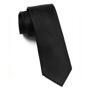 Gravata Slim Social OEM Listrada em 100% Poliéster 140cm X 5cm Preto para Casamento Noivo e Padrinho Gravata Slim Social OEM Listrada em 100% Poliéster 140cm X 5cm Preto para Noivo e Padrinho