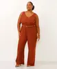 macacão wide leg de viscose com cinto plus size marrom GG