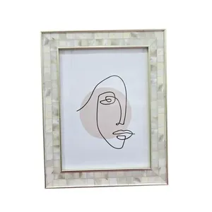 Porta Retrato Em Poliestireno Madre Pérola 20 X 25cm